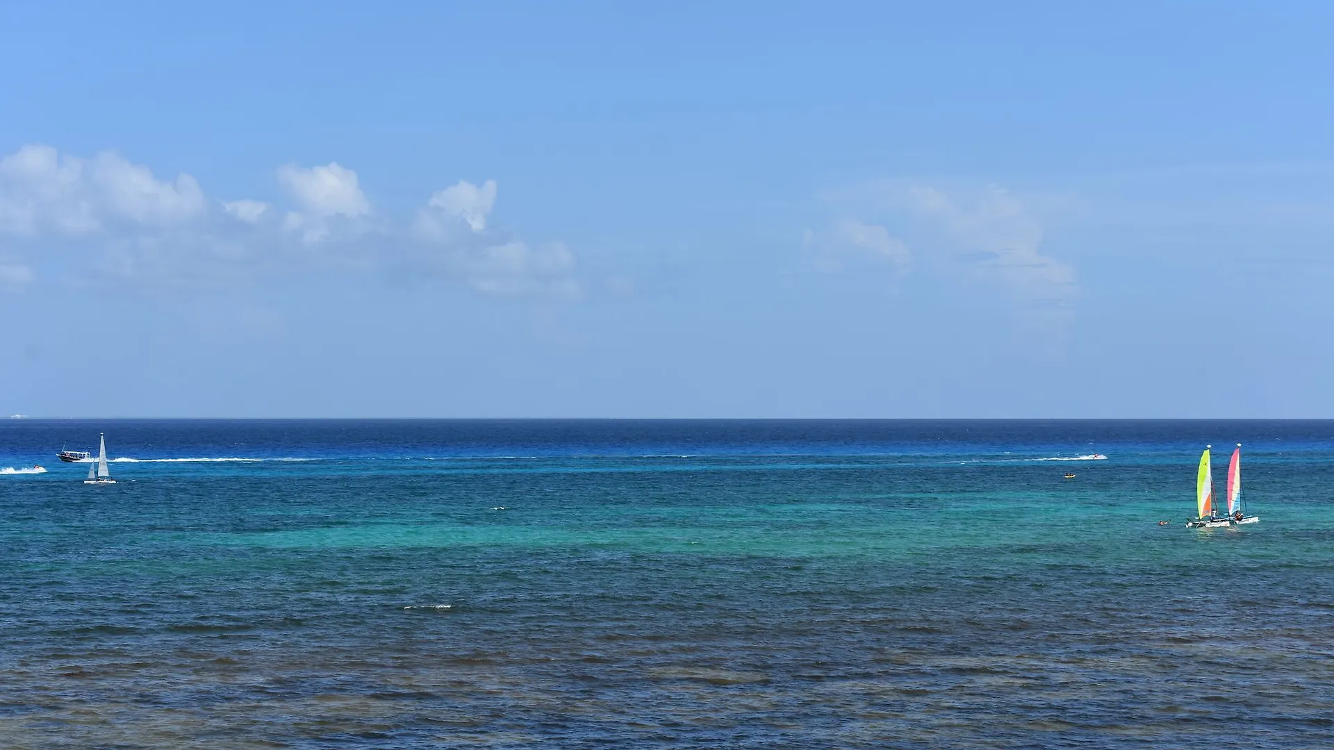 Ocean Plaza 17 By Praia location